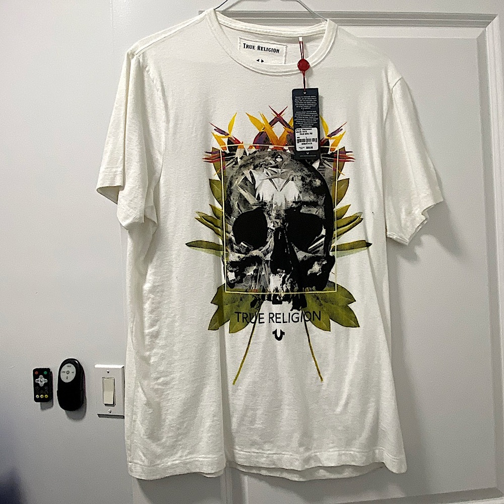 NWT Skull Birds of Paradise True Religion T Shirt
